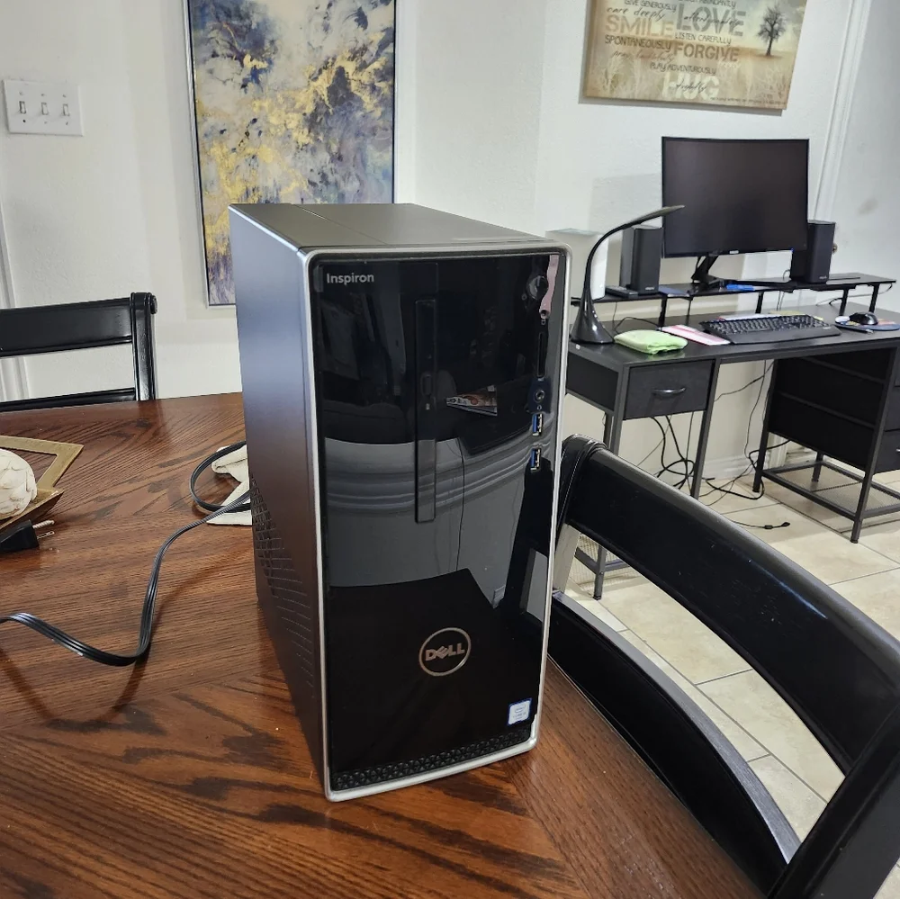 Dell Inspiron 3650 desktop computer with Samsung 27